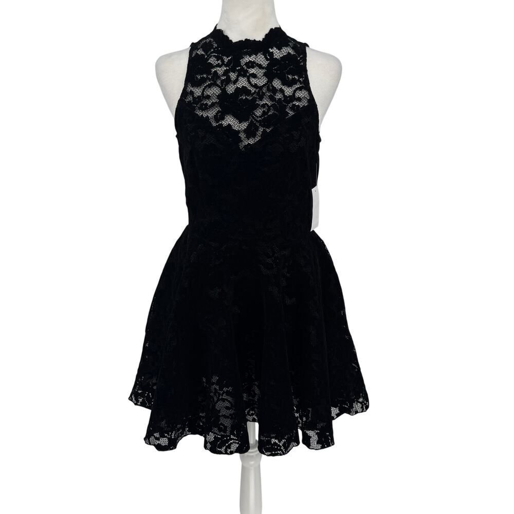 Saylor “Zosia” Black Lace Dress Open Back, Scalloped Lace, NWT Sz S Romantic 💘